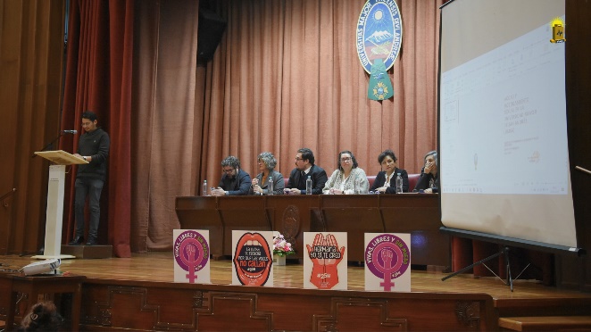 Equipo investigador del estudio sobre acoso sexual