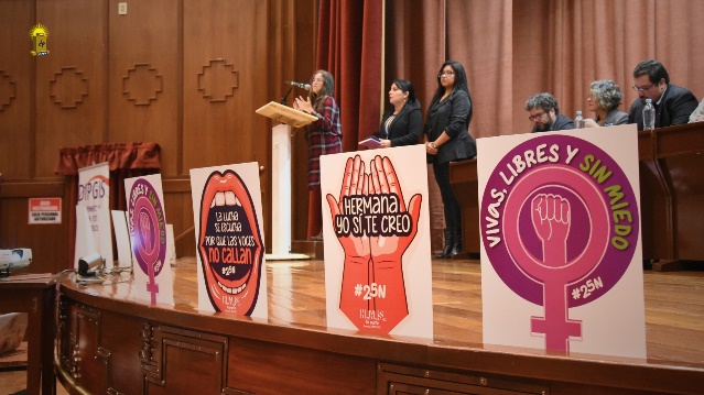 Autoridades en presentación del estudio UMSA