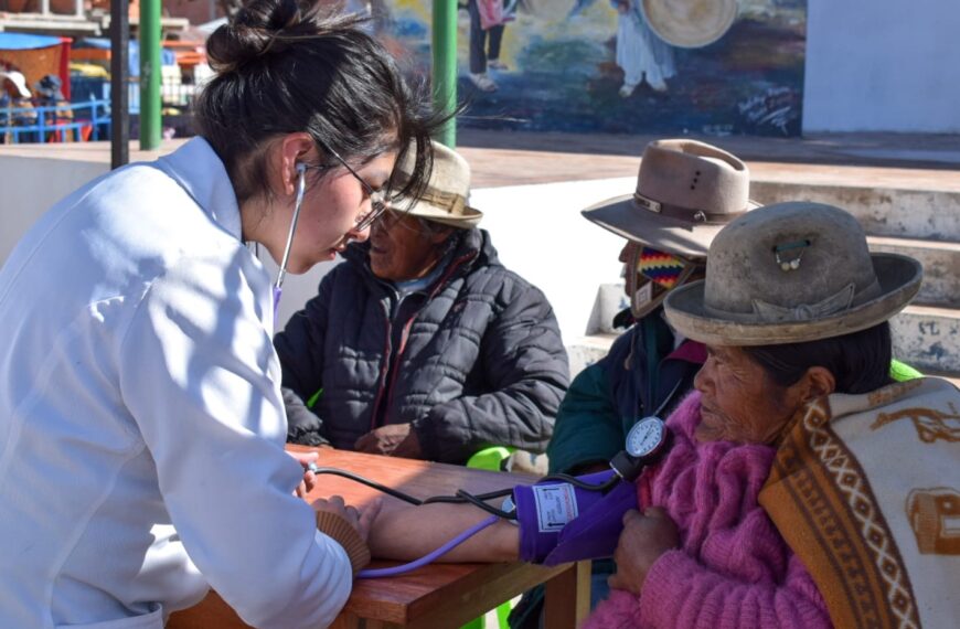 Facultad de Medicina participa en campaña de salud en el Municipio de Humanata