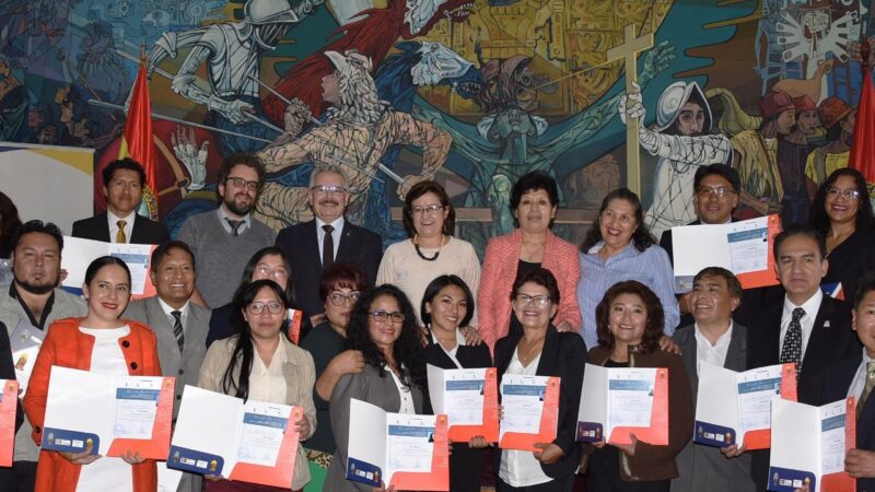 LA UMSA CLAUSURA EL PRIMER DIPLOMADO EN PERIODISMO CIENTÍFICO. ­ UN HITO EN LA DIVULGACIÓN DE LA CIENCIA